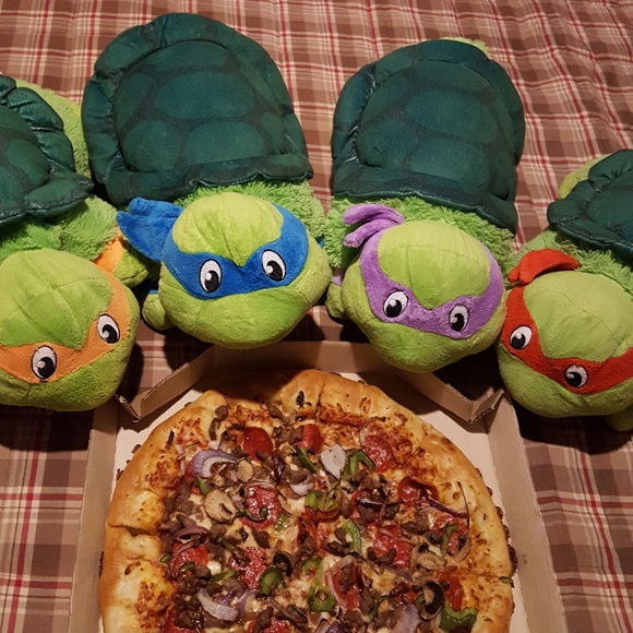 Meet your Posher, Sandy - Picture 2 of 3